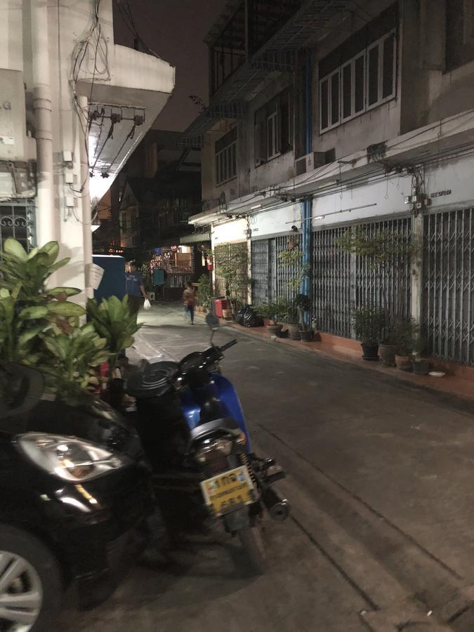 5 Minute Hostel Bangkok Ngoại thất bức ảnh